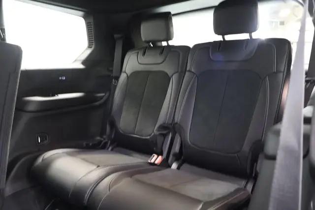 2026 Jeep Grand Cherokee L Altitude 4x4