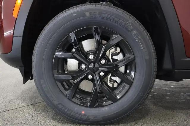 2026 Jeep Grand Cherokee L Altitude 4x4