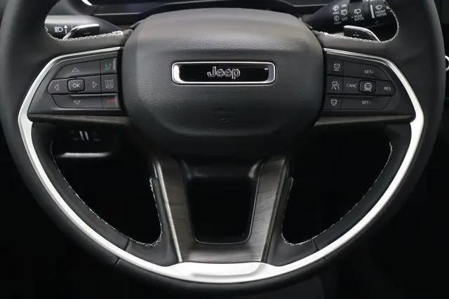 2026 Jeep Grand Cherokee L Altitude 4x4