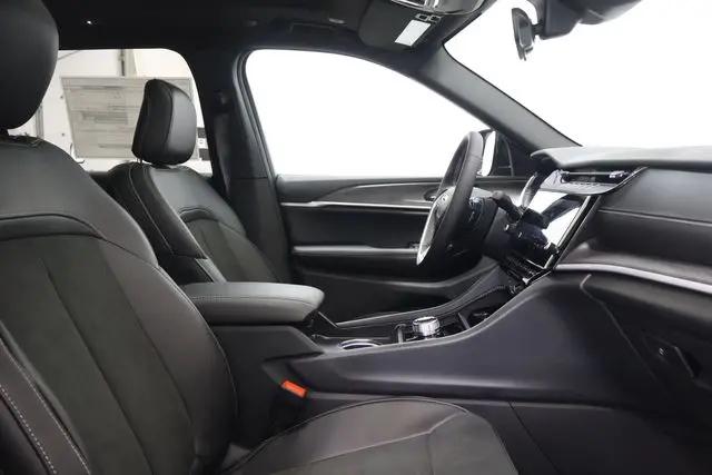 2026 Jeep Grand Cherokee L Altitude 4x4