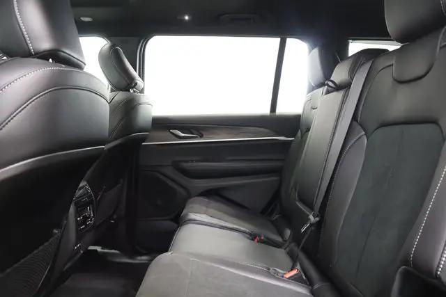 2026 Jeep Grand Cherokee L Altitude 4x4