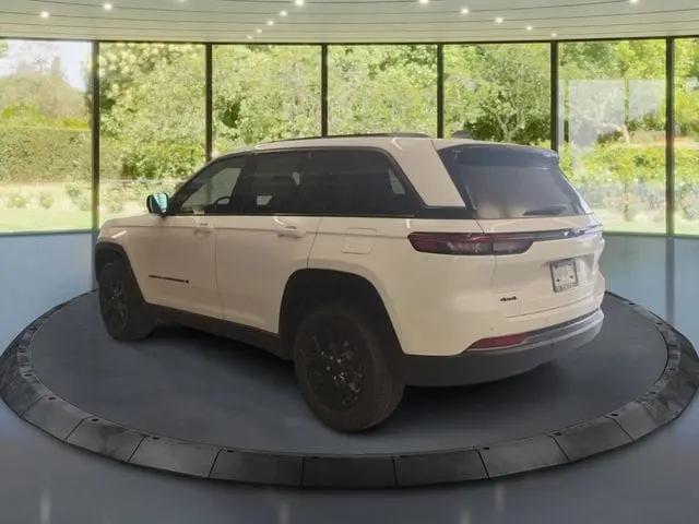 2026 Jeep Grand Cherokee Altitude 4x4