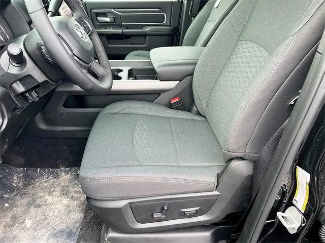 2026 Ram 3500 Big Horn Crew Cab 4x4 8' Box