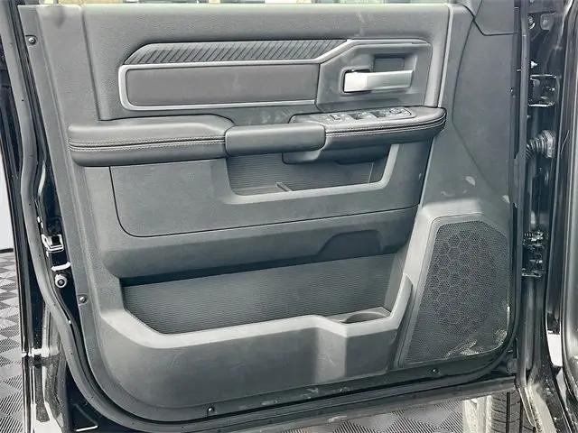 2026 Ram 3500 Big Horn Crew Cab 4x4 8' Box