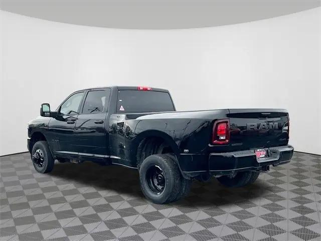 2026 Ram 3500 Big Horn Crew Cab 4x4 8' Box