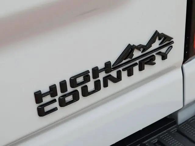 2026 Chevrolet Silverado 2500HD Crew Cab, Standard Bed, High Country, 4WD