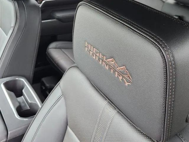 2026 Chevrolet Silverado 2500HD Crew Cab, Standard Bed, High Country, 4WD