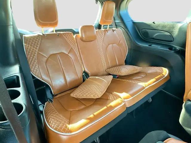 2025 Chrysler Pacifica Hybrid Pinnacle
