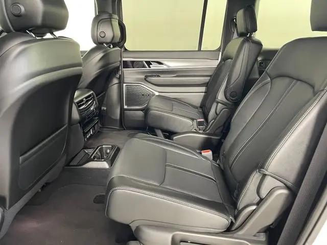 2026 Jeep Grand Wagoneer Limited Altitude 4x4