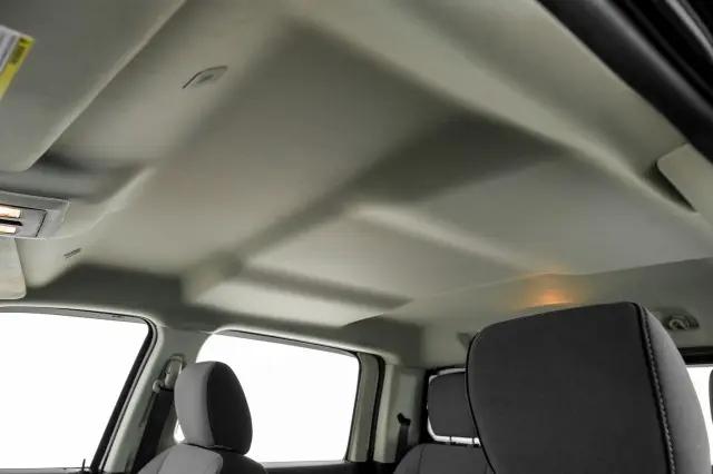 2023 Ram 1500 Classic SLT Crew Cab 4x4 5'7" Box