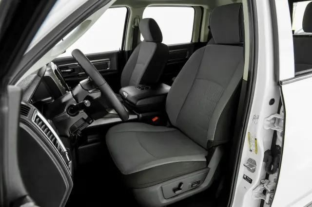 2023 Ram 1500 Classic SLT Crew Cab 4x4 5'7" Box