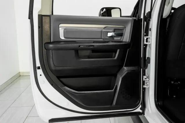 2023 Ram 1500 Classic SLT Crew Cab 4x4 5'7" Box