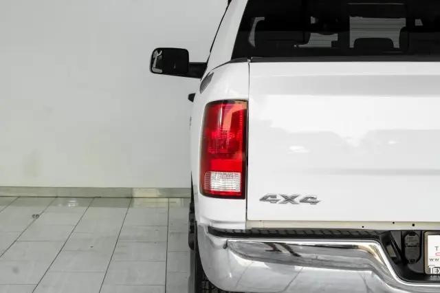 2023 Ram 1500 Classic SLT Crew Cab 4x4 5'7" Box