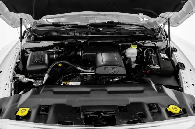 2023 Ram 1500 Classic SLT Crew Cab 4x4 5'7" Box
