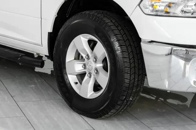 2023 Ram 1500 Classic SLT Crew Cab 4x4 5'7" Box