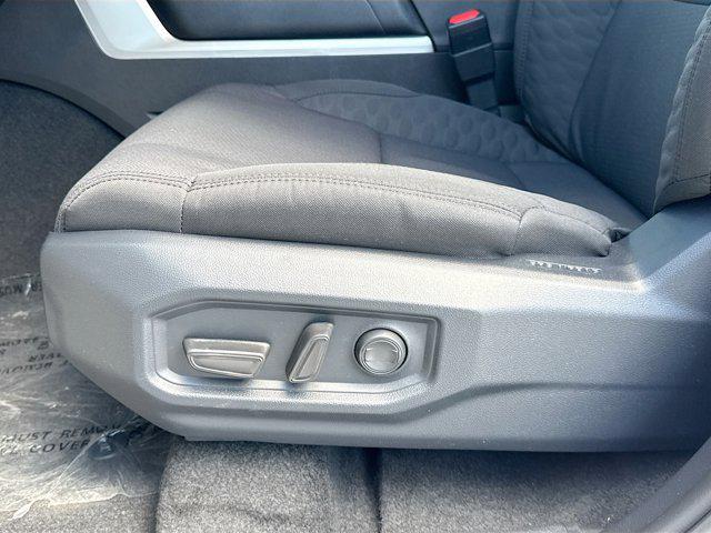 2026 Toyota Tundra SR5 CrewMax 5.5' Bed