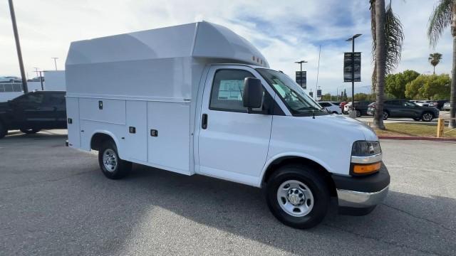 2025 Chevrolet Express Cutaway Work Van