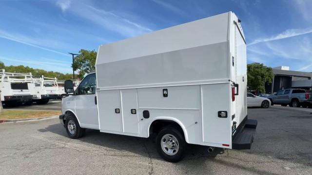 2025 Chevrolet Express Cutaway Work Van