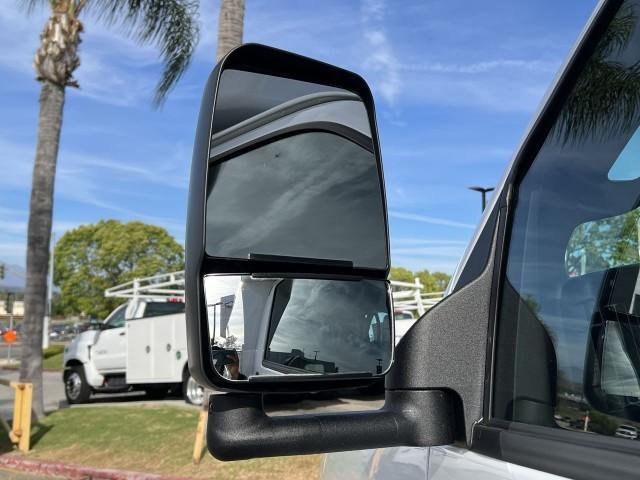 2025 Chevrolet Express Cutaway Work Van