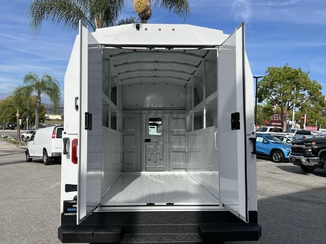 2025 Chevrolet Express Cutaway Work Van