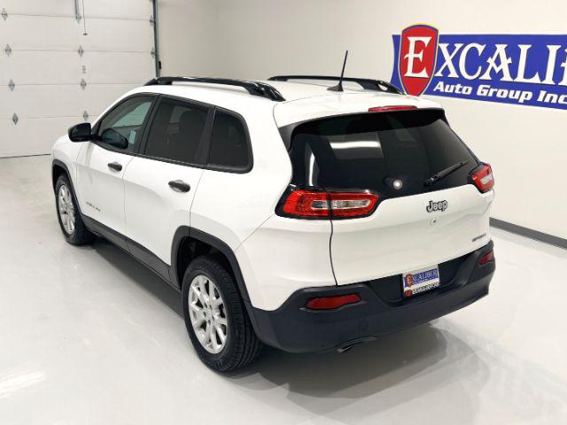 2016 Jeep Cherokee Sport