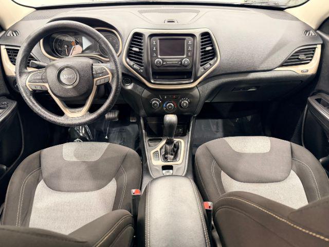 2016 Jeep Cherokee Sport