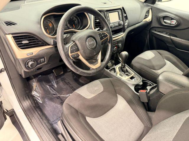 2016 Jeep Cherokee Sport