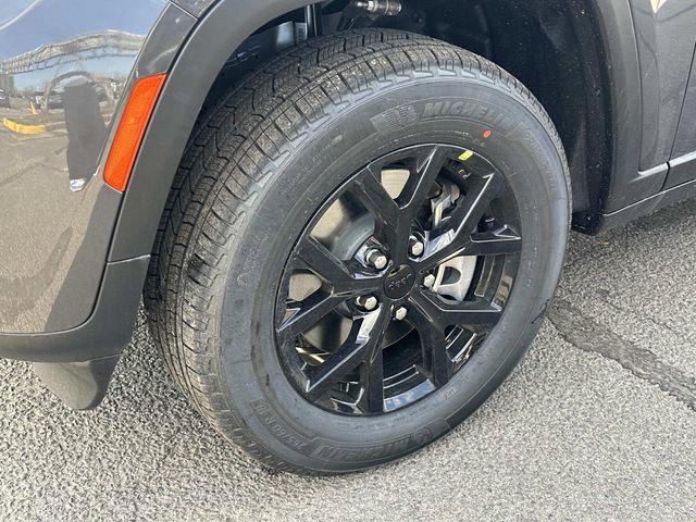 2026 Jeep Grand Cherokee L Altitude 4x4