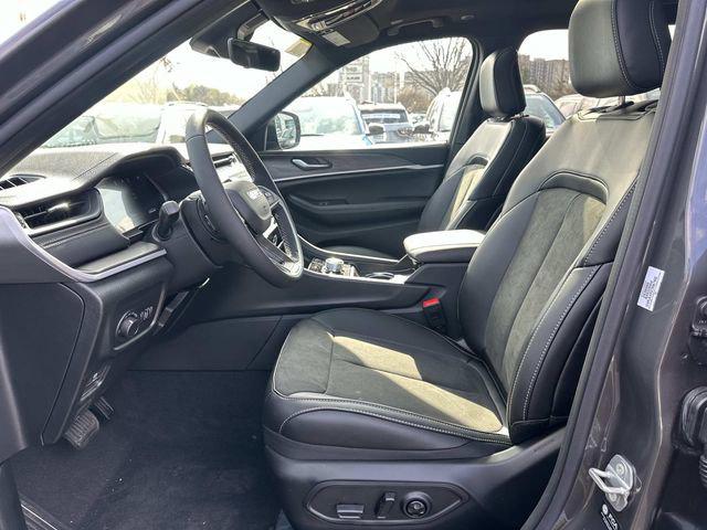 2026 Jeep Grand Cherokee L Altitude 4x4