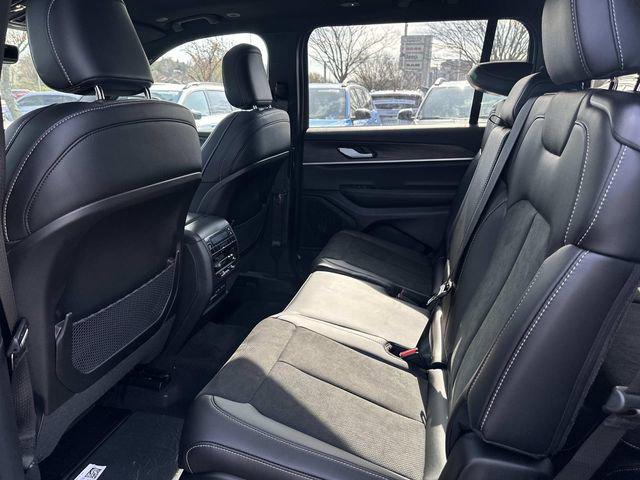 2026 Jeep Grand Cherokee L Altitude 4x4