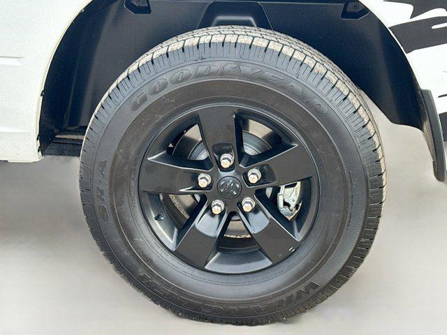 2024 Ram 1500 Classic Tradesman Crew Cab 4x4 5'7" Box