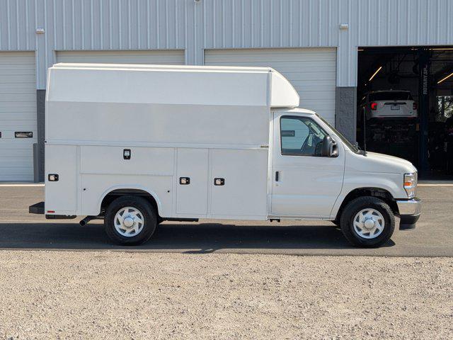2026 Ford E-350 Cutaway Base