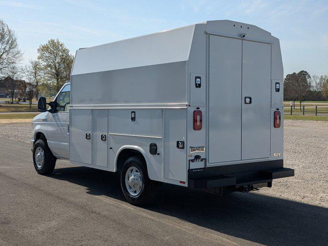 2026 Ford E-350 Cutaway Base