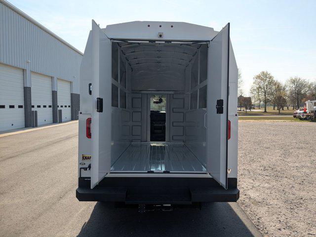 2026 Ford E-350 Cutaway Base