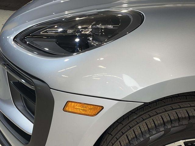 2026 Porsche Macan Unknown