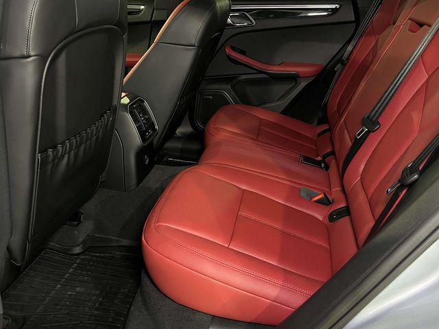2026 Porsche Macan Unknown