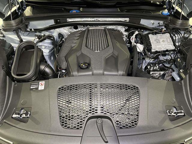 2026 Porsche Macan Unknown