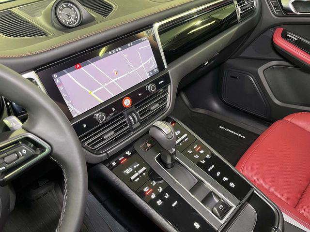 2026 Porsche Macan Unknown