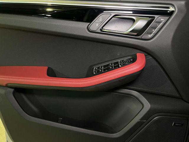 2026 Porsche Macan Unknown