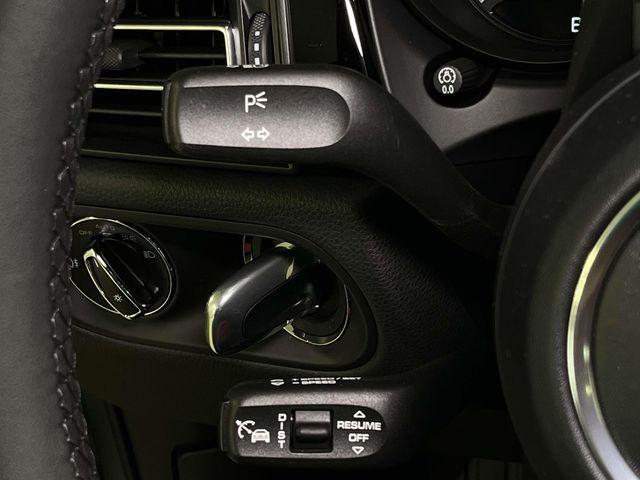 2026 Porsche Macan Unknown