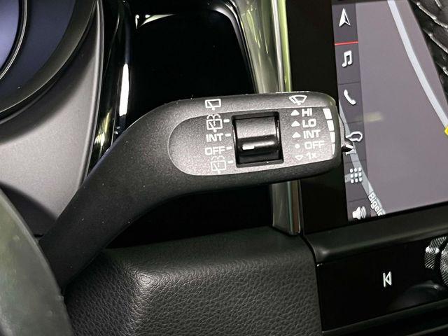 2026 Porsche Macan Unknown