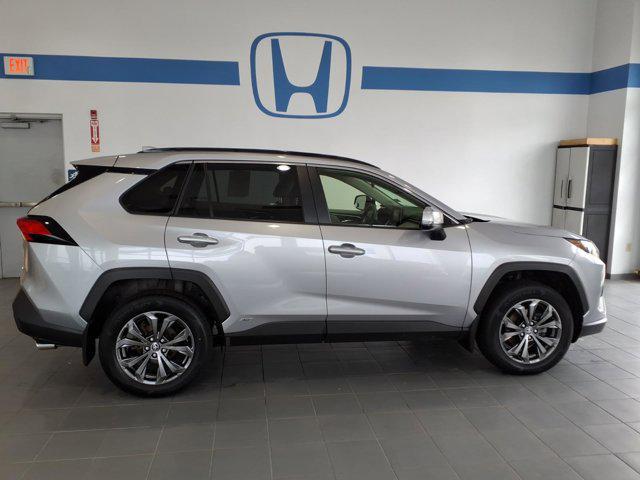 2022 Toyota RAV4 Hybrid XLE Premium
