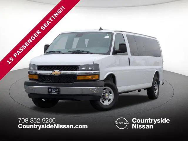 2025 Chevrolet Express Passenger RWD 3500 Extended Wheelbase LT for sale in Countryside, IL