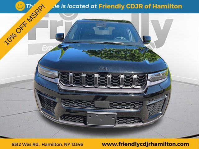 2026 Jeep Grand Cherokee GRAND CHEROKEE LAREDO ALTITUDE 4X4