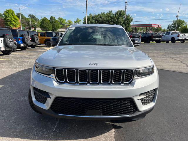 2026 Jeep Grand Cherokee GRAND CHEROKEE LAREDO X 4X4 2026 Jeep Grand Cherokee GRAND CHEROKEE LAREDO X 4X4