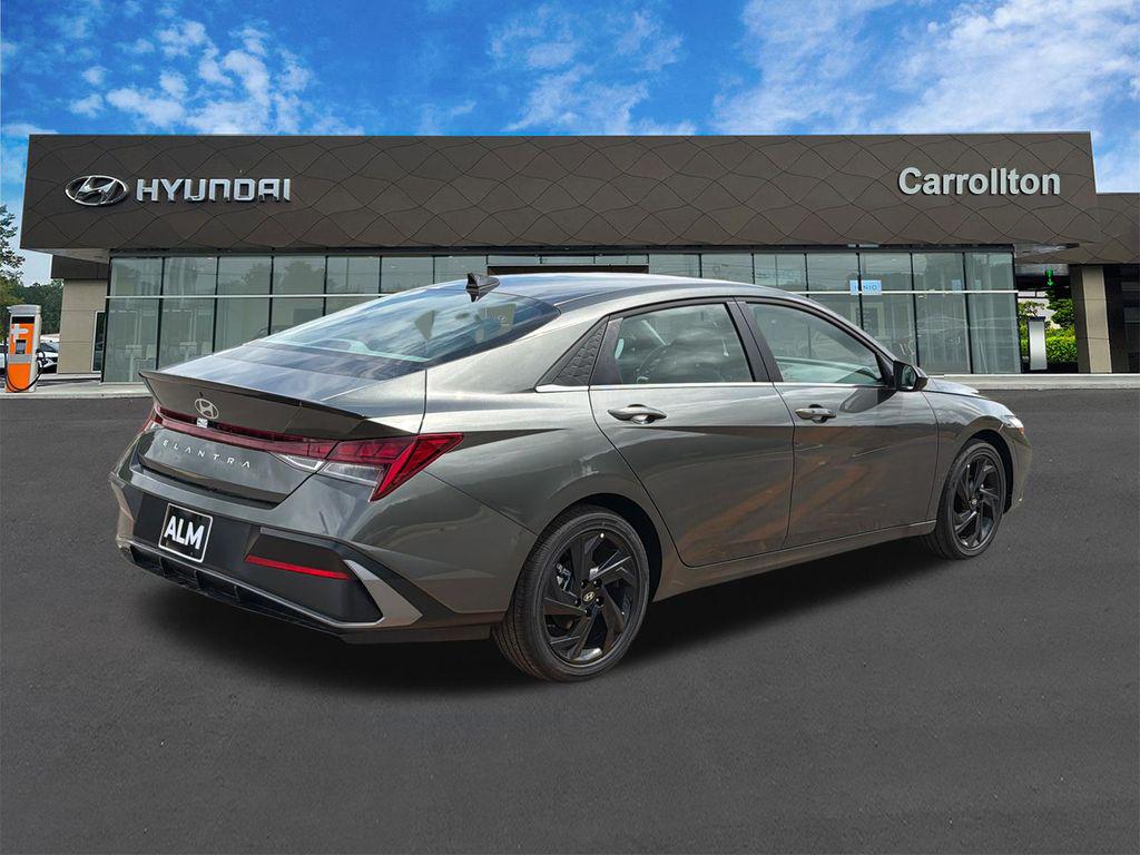 New 2026 Amazon Gray HYUNDAI SEL Sport Premium image 6