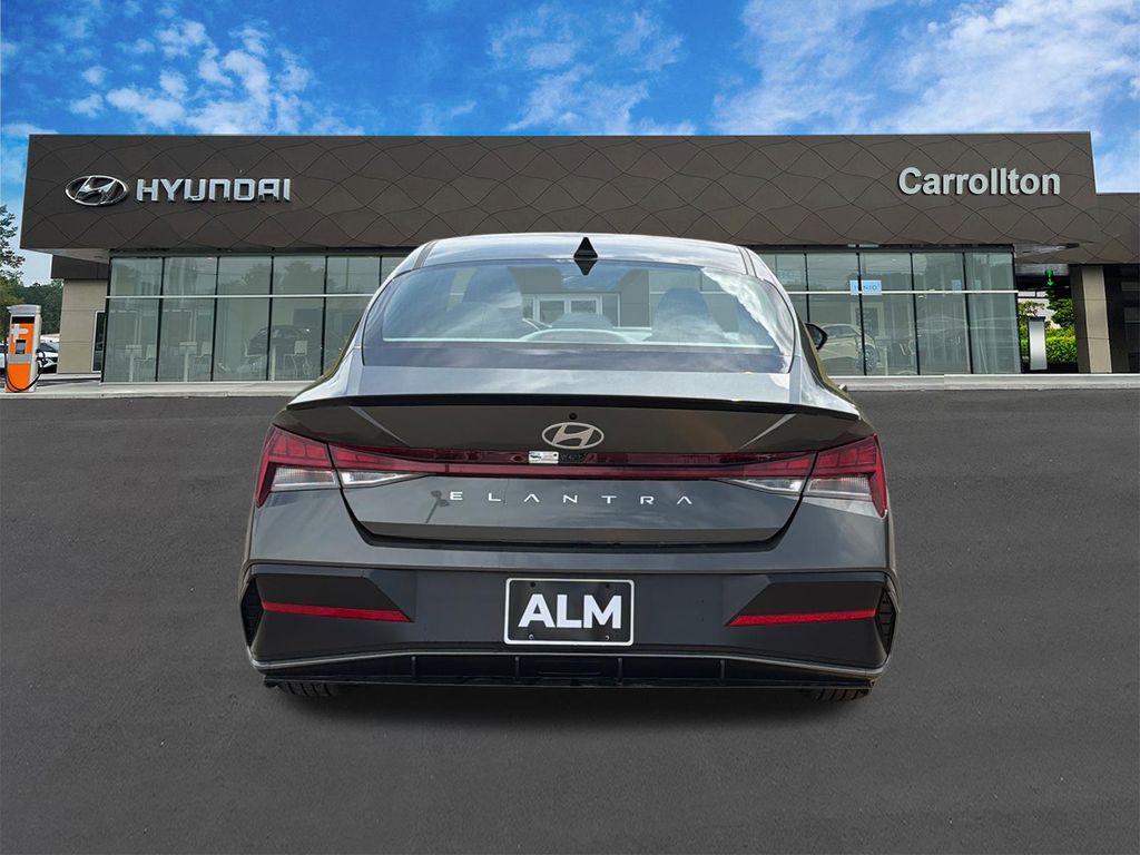 New 2026 Amazon Gray HYUNDAI SEL Sport Premium image 7