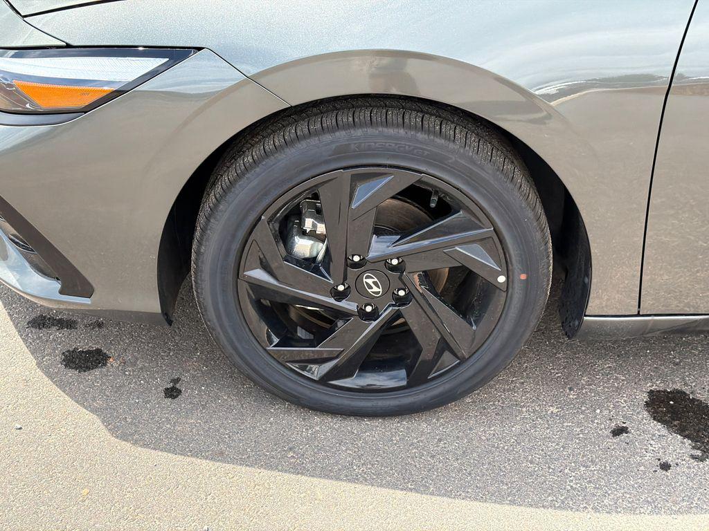 New 2026 Amazon Gray HYUNDAI SEL Sport Premium image 12