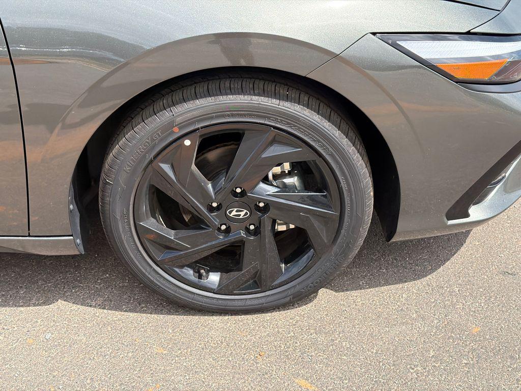 New 2026 Amazon Gray HYUNDAI SEL Sport Premium image 13