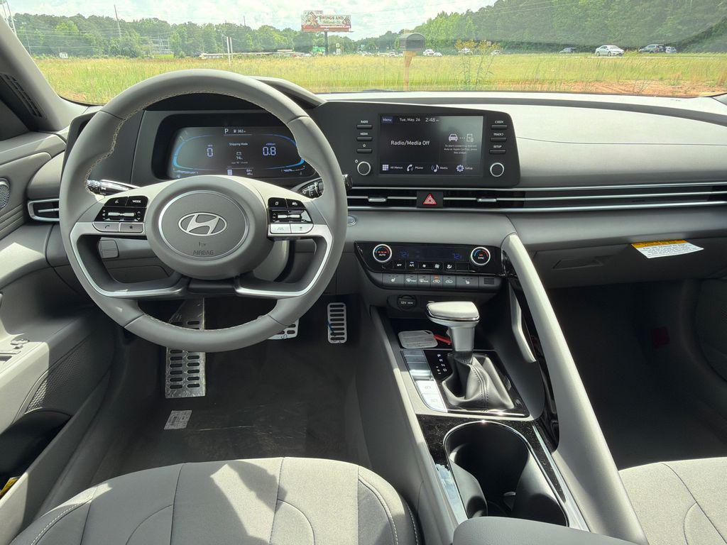 New 2026 Amazon Gray HYUNDAI SEL Sport Premium image 23